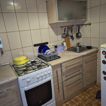 Продам квартиру, Полтавский Шлях ул. , 130/132 , 2 кім., 44 м², косметический ремонт 