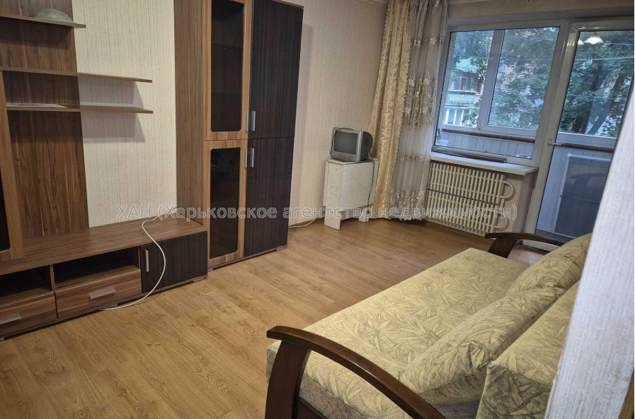 Продам квартиру, Полтавский Шлях ул. , 130/132 , 2 кім., 44 м², косметический ремонт 