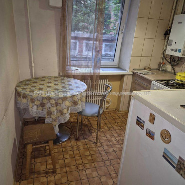 Продам квартиру, Полтавский Шлях ул. , 130/132 , 2 кім., 44 м², косметический ремонт 