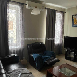 Продам квартиру, 3 кім., 85 м², капитальный ремонт