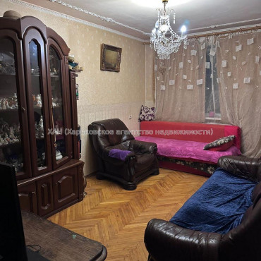 Продам квартиру, 2 кім., 44 м², косметический ремонт 