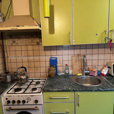 Продам квартиру, 2 кім., 44 м², косметический ремонт 