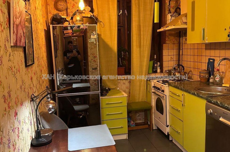 Продам квартиру, 2 кім., 44 м², косметический ремонт 