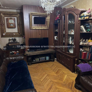 Продам квартиру, 2 кім., 44 м², косметический ремонт 