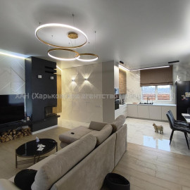 Продам будинок, Соборная ул. , 124 м², 8.50 соток, авторский дизайн