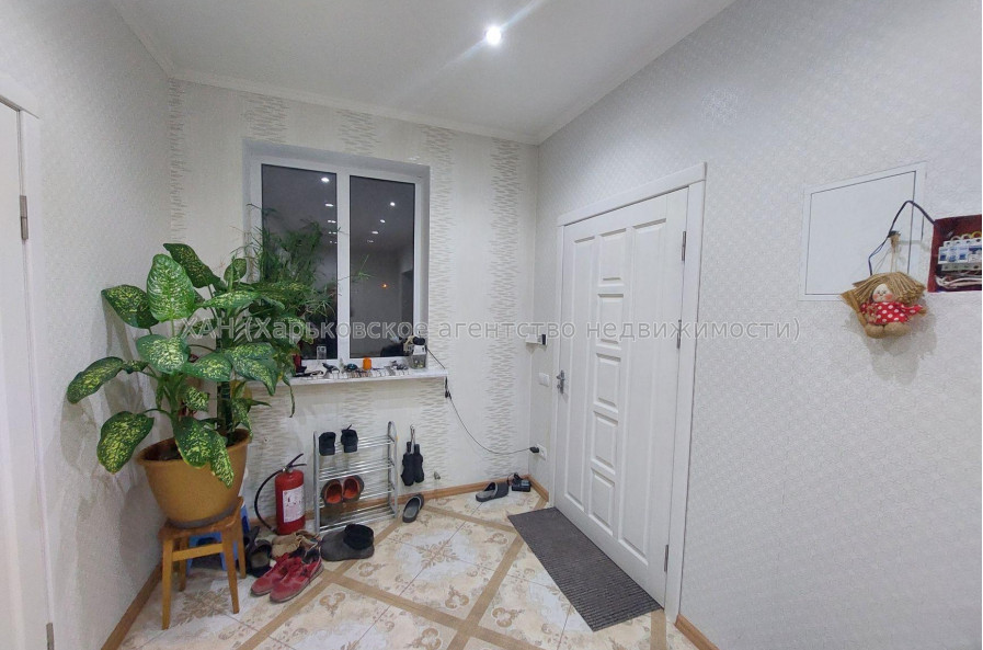 Продам дом, 300 м², 6 сот., советский ремонт 