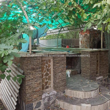 Продам дом, 220 м², 10 сот., капитальный ремонт 