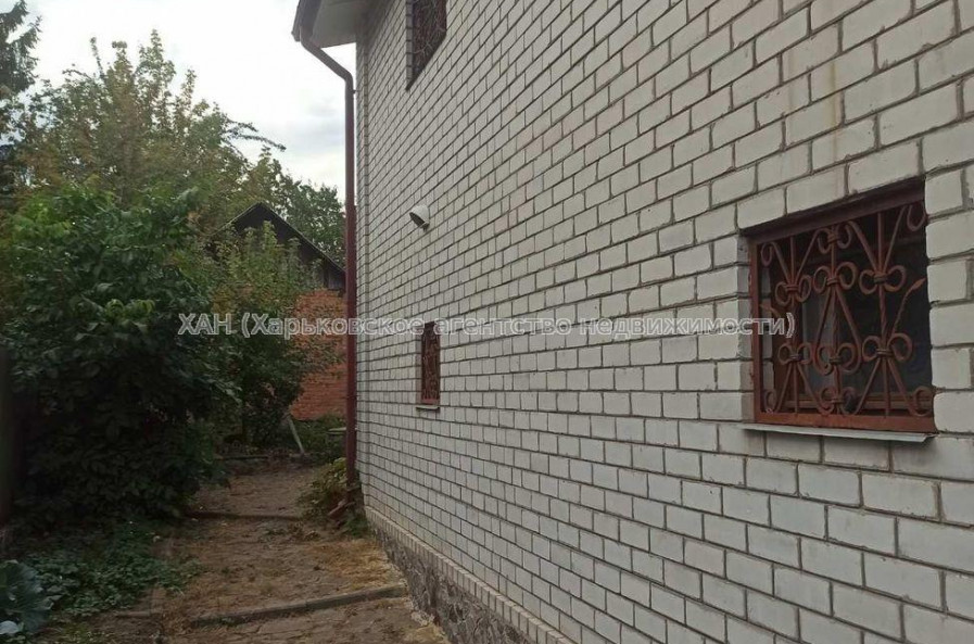 Продам дом, 220 м², 10 сот., капитальный ремонт 