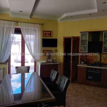 Продам дом, 180 м², 10 сот., евроремонт 