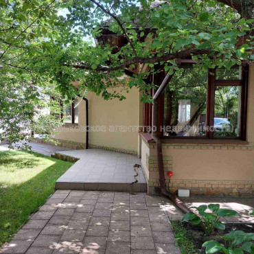 Продам дом, 180 м², 10 сот., евроремонт 