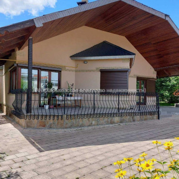 Продам дом, 180 м², 10 сот., евроремонт 