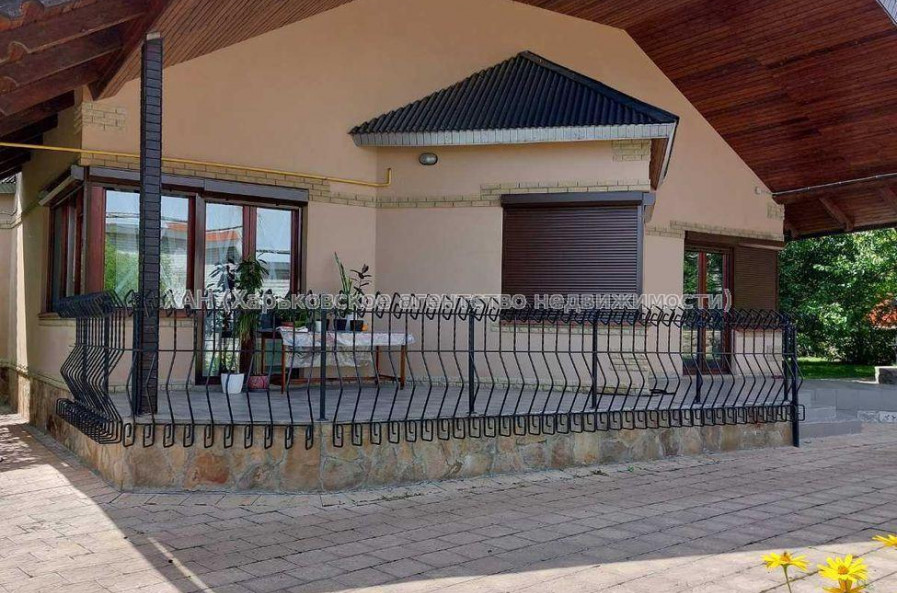 Продам дом, 180 м², 10 сот., евроремонт 