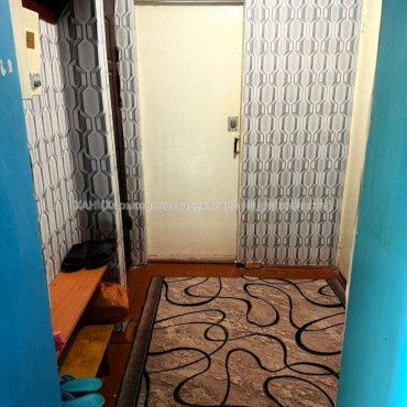 Продам квартиру, Проскуры ул. , 1 кім., 27 м², советский ремонт 