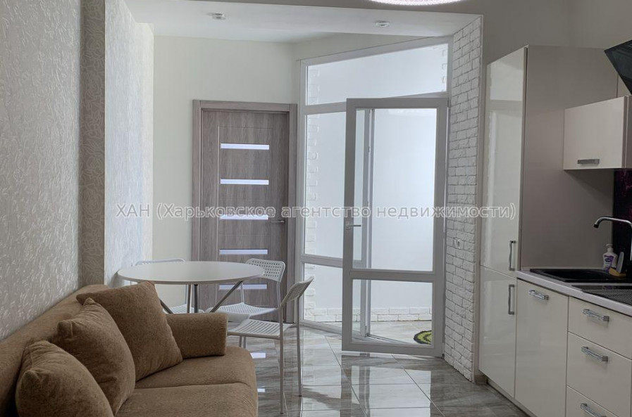 Продам квартиру, Салтовское шоссе , 2  ком., 41 м², евроремонт 