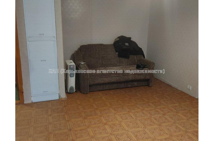 Продам квартиру, Аэрокосмический пр. , 1 кім., 32.30 м², косметический ремонт 