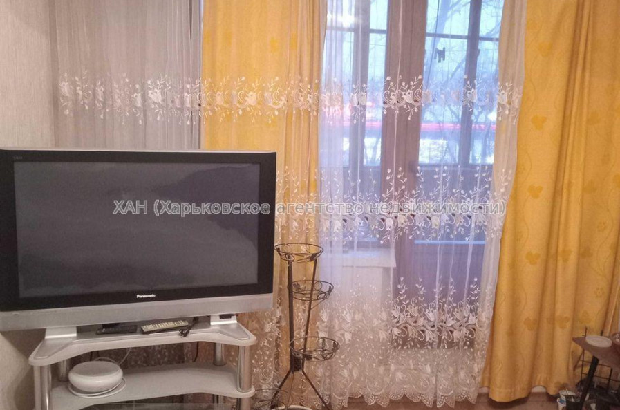 Продам квартиру, Гвардейцев Широнинцев ул. , 2 кім., 46 м², косметический ремонт 