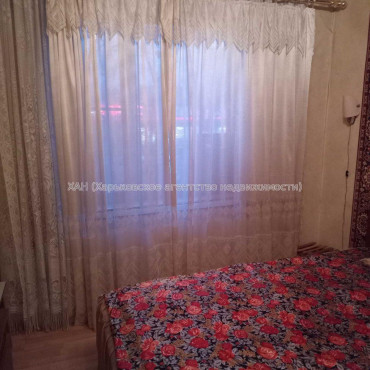 Продам квартиру, Гвардейцев Широнинцев ул. , 2 кім., 46 м², косметический ремонт 