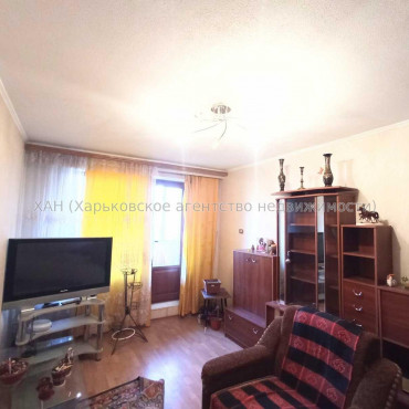 Продам квартиру, Гвардейцев Широнинцев ул. , 2 кім., 46 м², косметический ремонт 