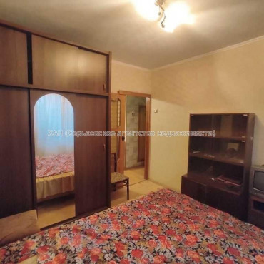 Продам квартиру, Гвардейцев Широнинцев ул. , 2 кім., 46 м², косметический ремонт 