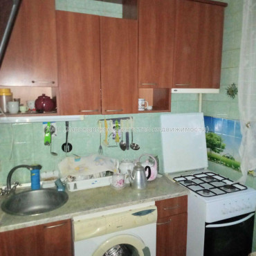 Продам квартиру, Гвардейцев Широнинцев ул. , 2 кім., 46 м², косметический ремонт 