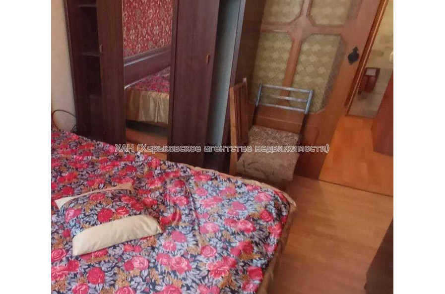 Продам квартиру, Гвардейцев Широнинцев ул. , 2 кім., 46 м², косметический ремонт 