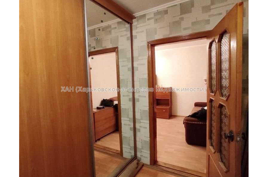 Продам квартиру, Гвардейцев Широнинцев ул. , 2 кім., 46 м², косметический ремонт 