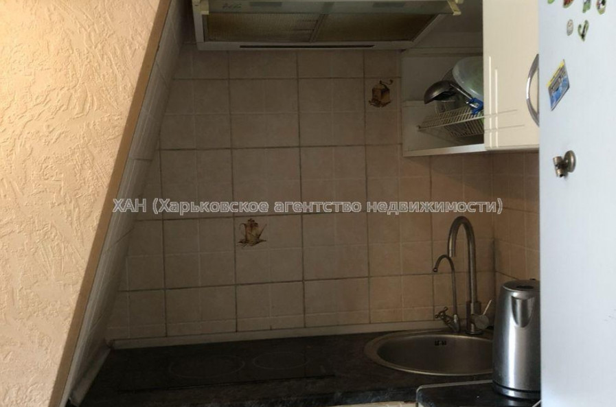 Продам квартиру, Большая Панасовская ул. , 1 кім., 18 м², косметический ремонт 