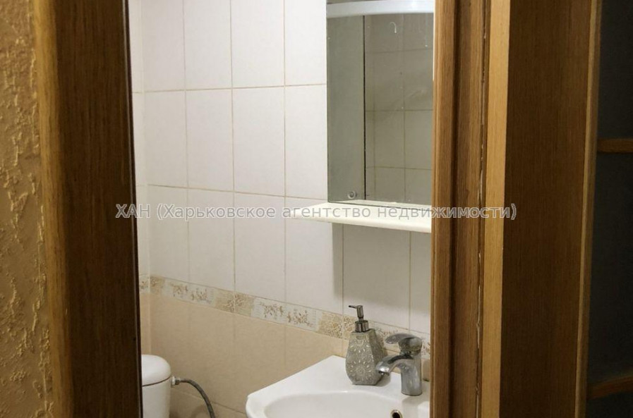 Продам квартиру, Большая Панасовская ул. , 1 кім., 18 м², косметический ремонт 