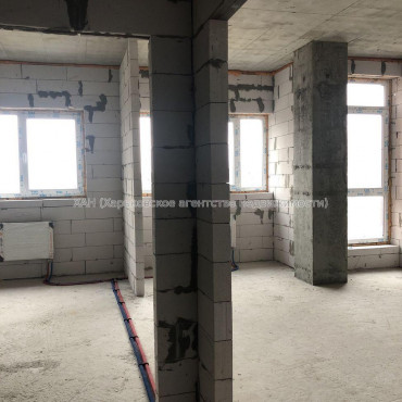 Продам квартиру, Молочная ул. , 3  ком., 92.30 м², без внутренних работ 