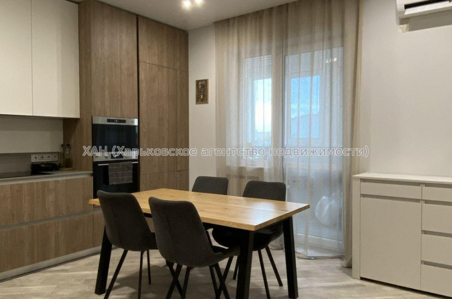 Продам квартиру, Конторская ул. , 2 кім., 40 м², авторский дизайн 