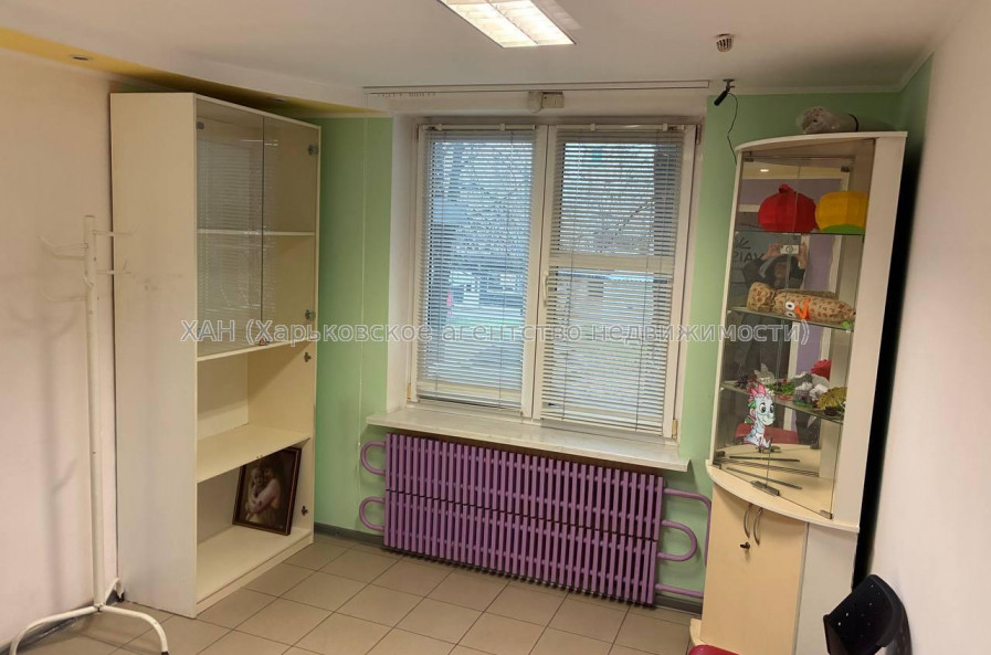 Здам нежитлову нерухомість, офис в многоквартирном доме , 8 кім., 69.70 м², капитальный ремонт 