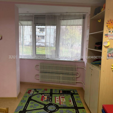 Здам нежитлову нерухомість, офис в многоквартирном доме , 8 кім., 69.70 м², капитальный ремонт 