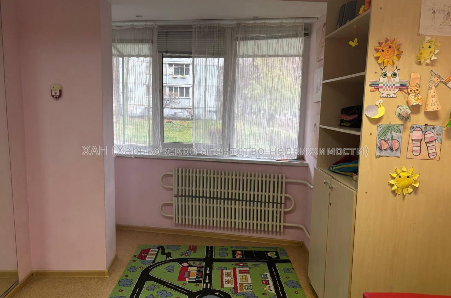 Здам нежитлову нерухомість, офис в многоквартирном доме , 8 кім., 69.70 м², капитальный ремонт 