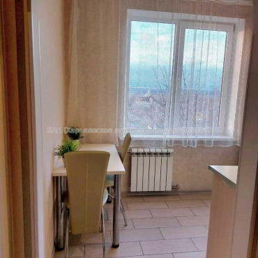 Продам квартиру, Академика Павлова ул. , 1 кім., 33 м², капитальный ремонт 