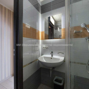 Продам квартиру, Академика Павлова ул. , 1 кім., 33 м², капитальный ремонт 