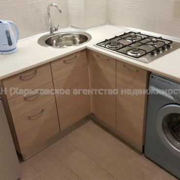 Продам квартиру, Академика Павлова ул. , 1 кім., 33 м², капитальный ремонт 