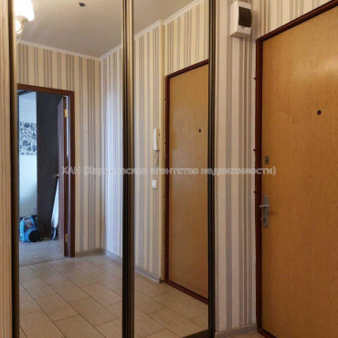 Продам квартиру, Академика Павлова ул. , 1 кім., 33 м², капитальный ремонт 