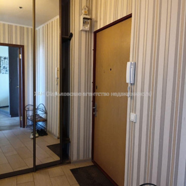 Продам квартиру, Академика Павлова ул. , 1 кім., 33 м², капитальный ремонт 