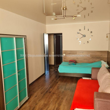 Продам квартиру, Победы просп. , 78 , 3 кім., 67.70 м², капитальный ремонт 