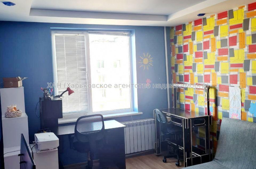 Продам квартиру, Победы просп. , 78 , 3 кім., 67.70 м², капитальный ремонт 