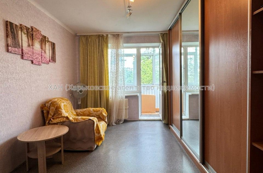 Здам квартиру, Защитников Неба ул. , 1 кім., 38.70 м², косметический ремонт 