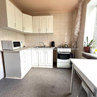 Здам квартиру, Защитников Неба ул. , 1 кім., 38.70 м², косметический ремонт 