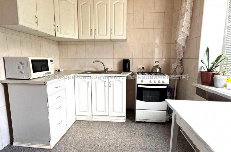 Здам квартиру, Защитников Неба ул. , 1 кім., 38.70 м², косметический ремонт 