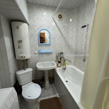 Здам квартиру, Защитников Неба ул. , 1 кім., 38.70 м², косметический ремонт 