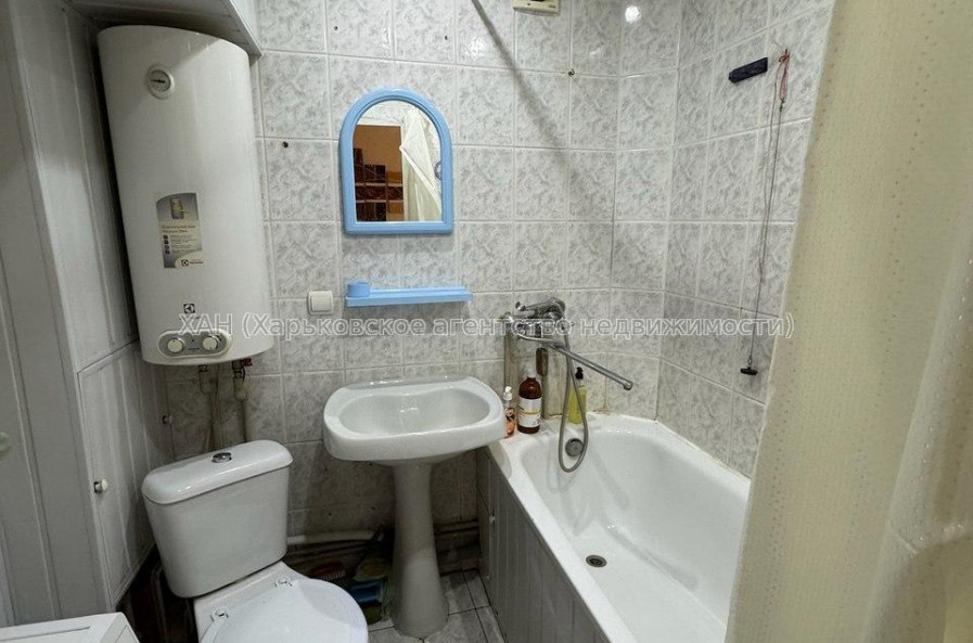 Здам квартиру, Защитников Неба ул. , 1 кім., 38.70 м², косметический ремонт 