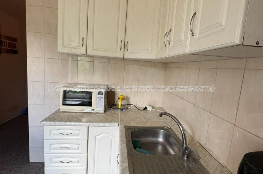 Здам квартиру, Защитников Неба ул. , 1 кім., 38.70 м², косметический ремонт 