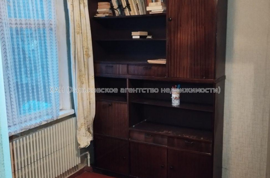 Продам квартиру, Монюшко ул. , 4  ком., 69.30 м², советский ремонт 