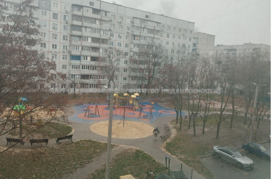 Продам квартиру, Монюшко ул. , 4  ком., 69.30 м², советский ремонт 