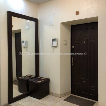 Продам квартиру, Библика ул. , 3 кім., 77 м², капитальный ремонт 