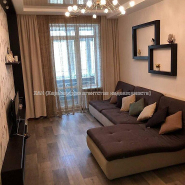 Продам квартиру, Библика ул. , 3 кім., 77 м², капитальный ремонт 